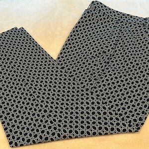 Talbots Hampshire Sz 8 Curvy Navy/White Geometric Print Cotton Blend Slacks